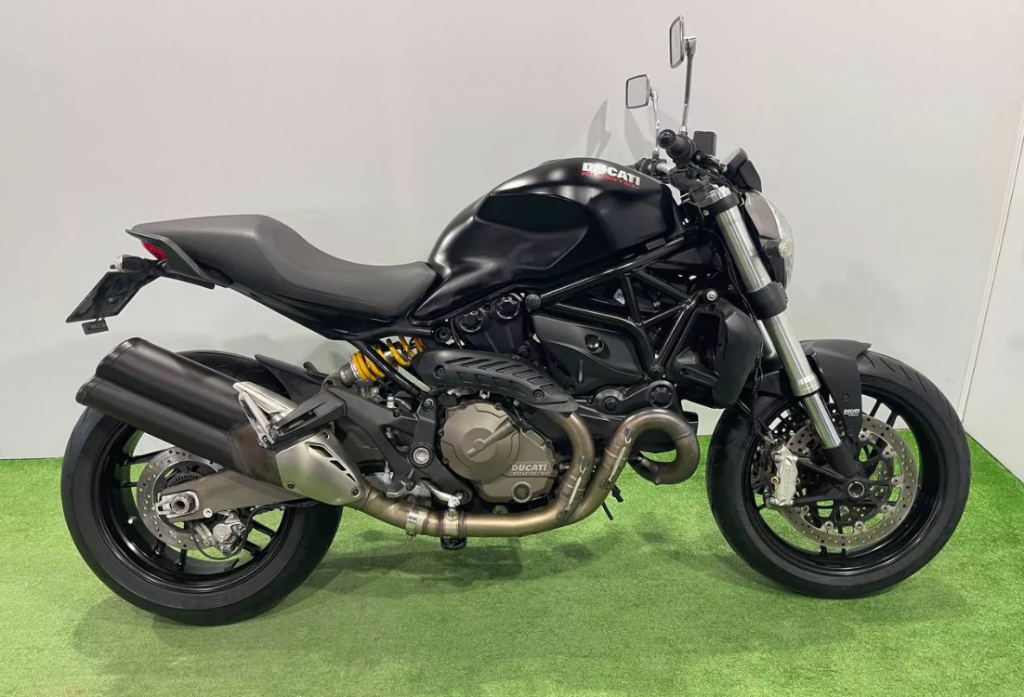 Фото Ducati Monster 821