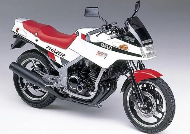 Yamaha FZ250 Fazer