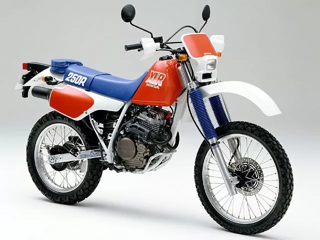 Характеристики мотоцикла Honda XLR250R 1987 г