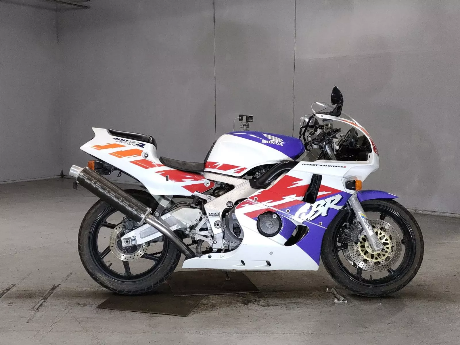 Honda cbr400rr nc29